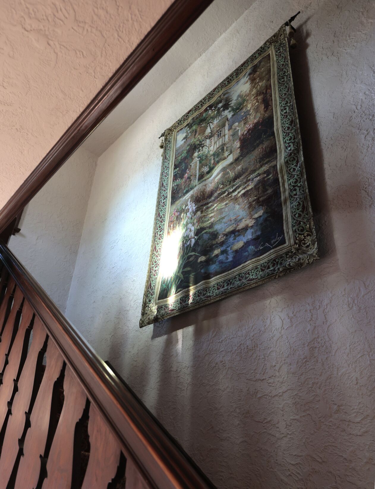 At home with Mary and Jerry Whitley